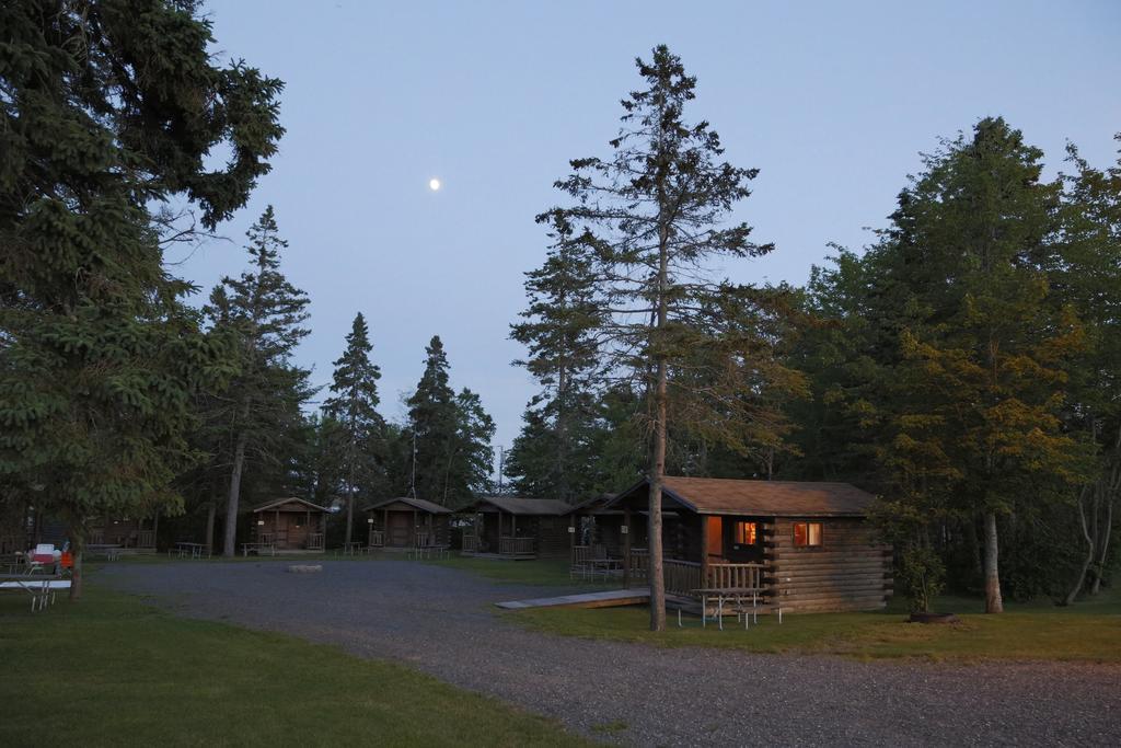Narrows Too Camping Resort Cabin 1 Trenton Exterior photo